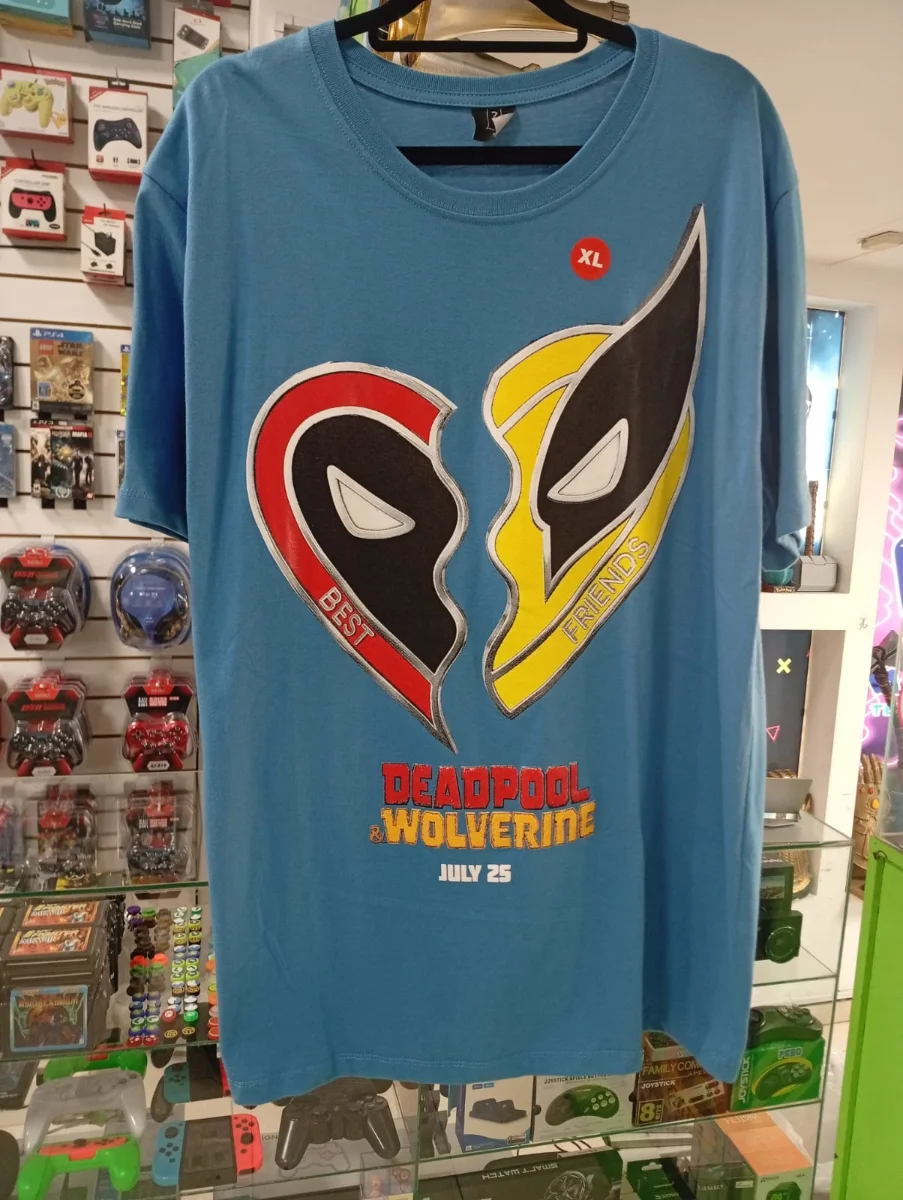 Remera celeste Deadpool y Wolverine talle XL