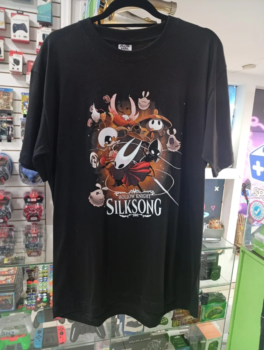 Remera negra Hollow Knight Silksong