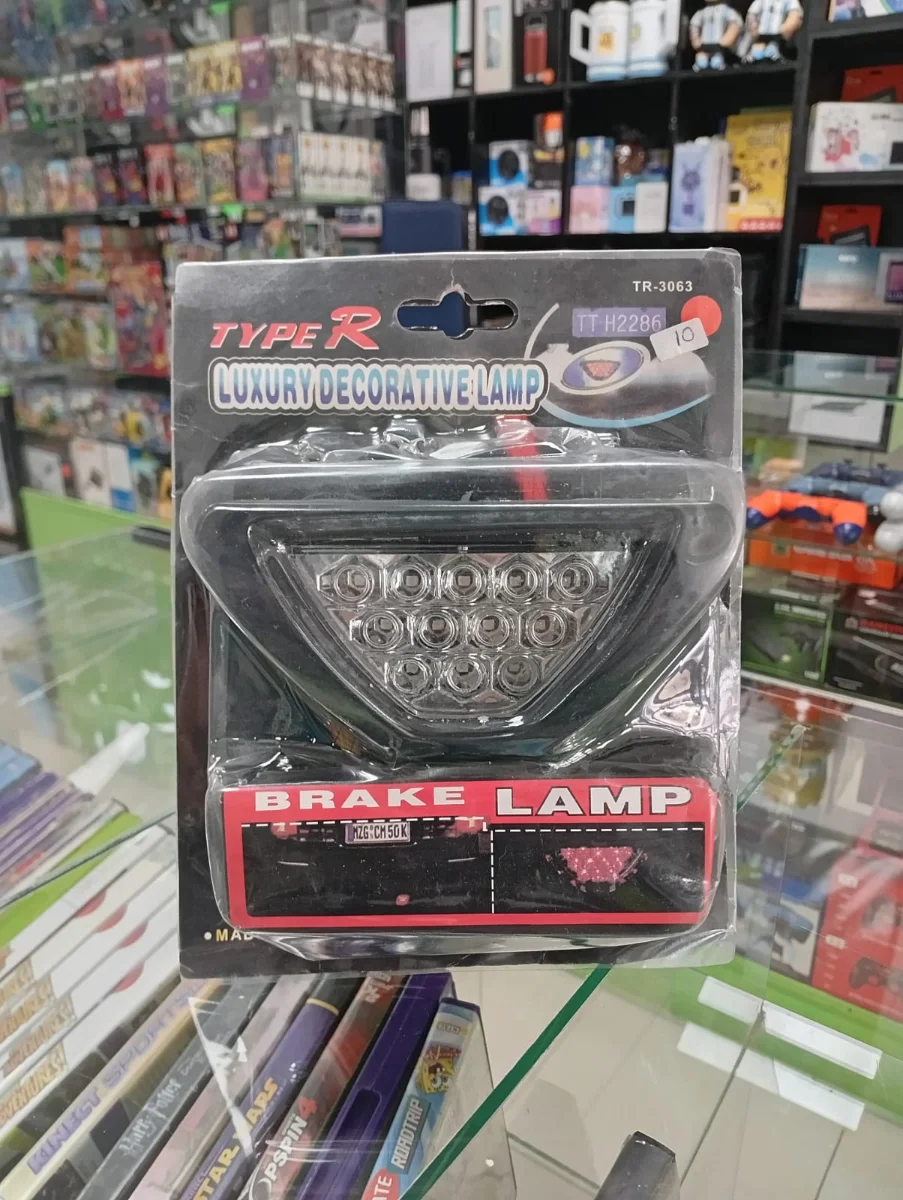Luz LED de freno triangular Type R