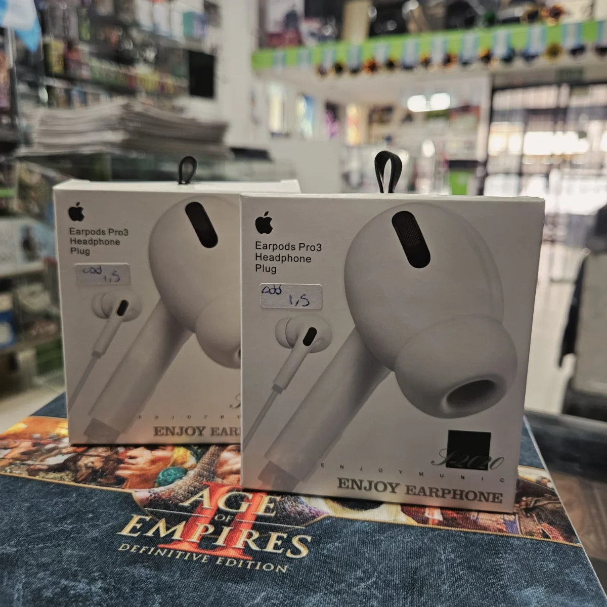 Auriculares tipo EarPods Pro diseños variados
