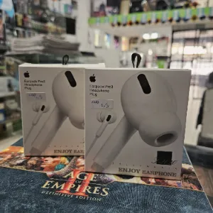 Auriculares tipo EarPods Pro diseños variados