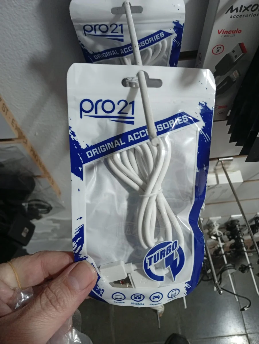 Cable USB Pro21 blanco — foto 1