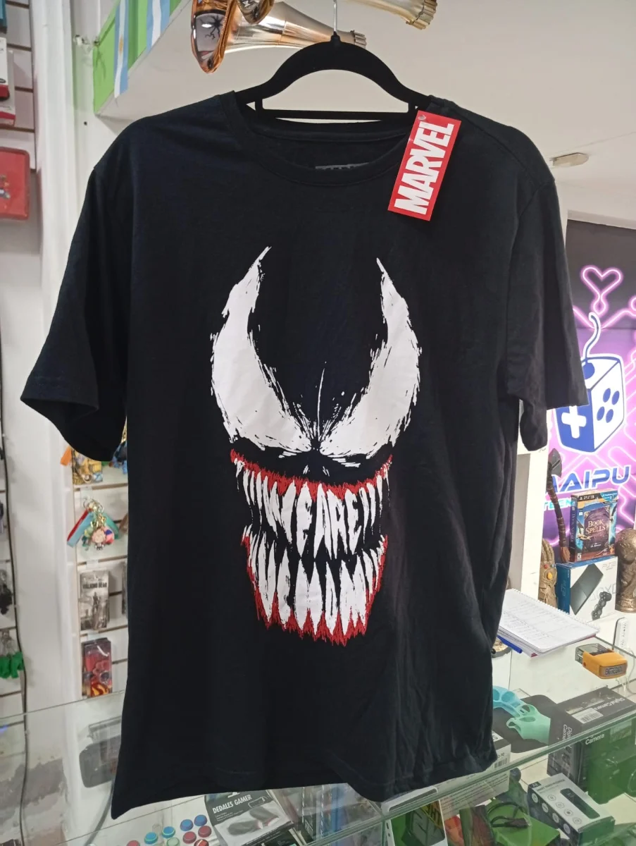 Remera negra Venom