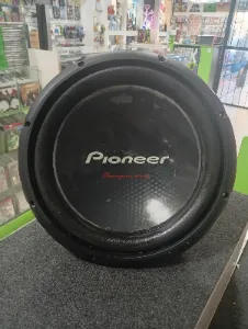 Subwoofer Pioneer TS-W310D4 de 12 pulgadas
