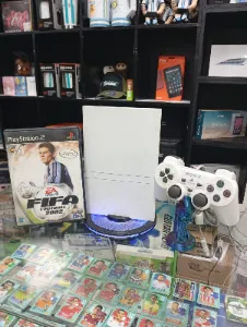 PlayStation 2 Fat blanca con FIFA Football 2002