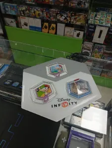 Base Disney Infinity con tres piezas