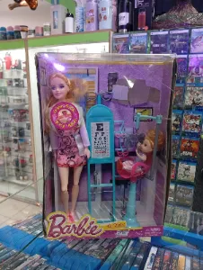 Muñeca Barbie gimnasta con accesorios