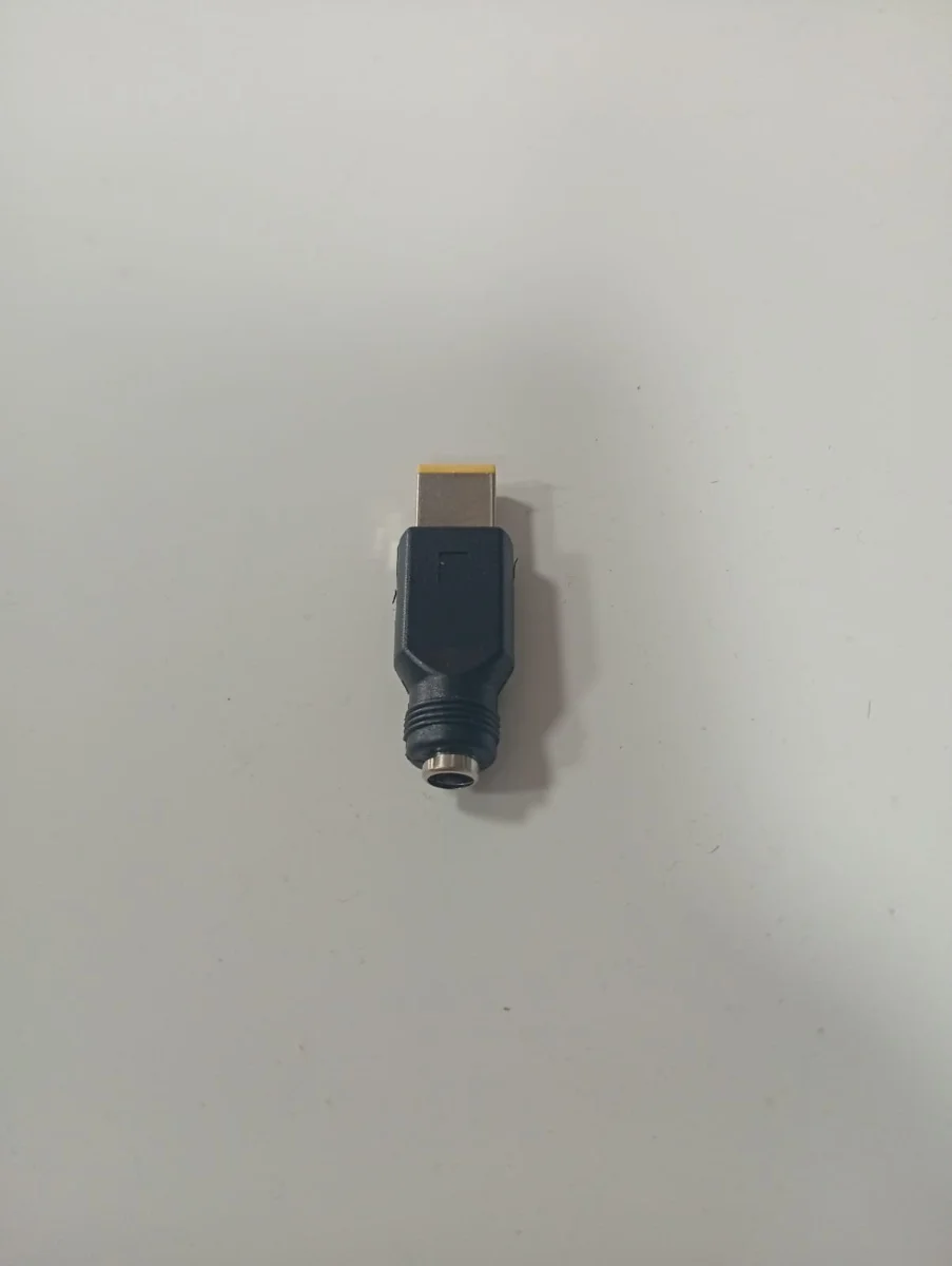 Adaptador USB-A macho a jack DC hembra