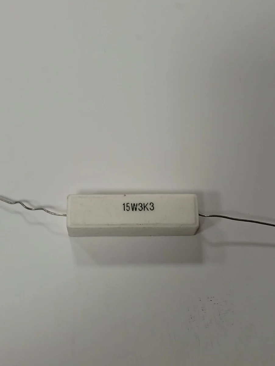 Resistencia cerámica 15 W 3,3 kΩ