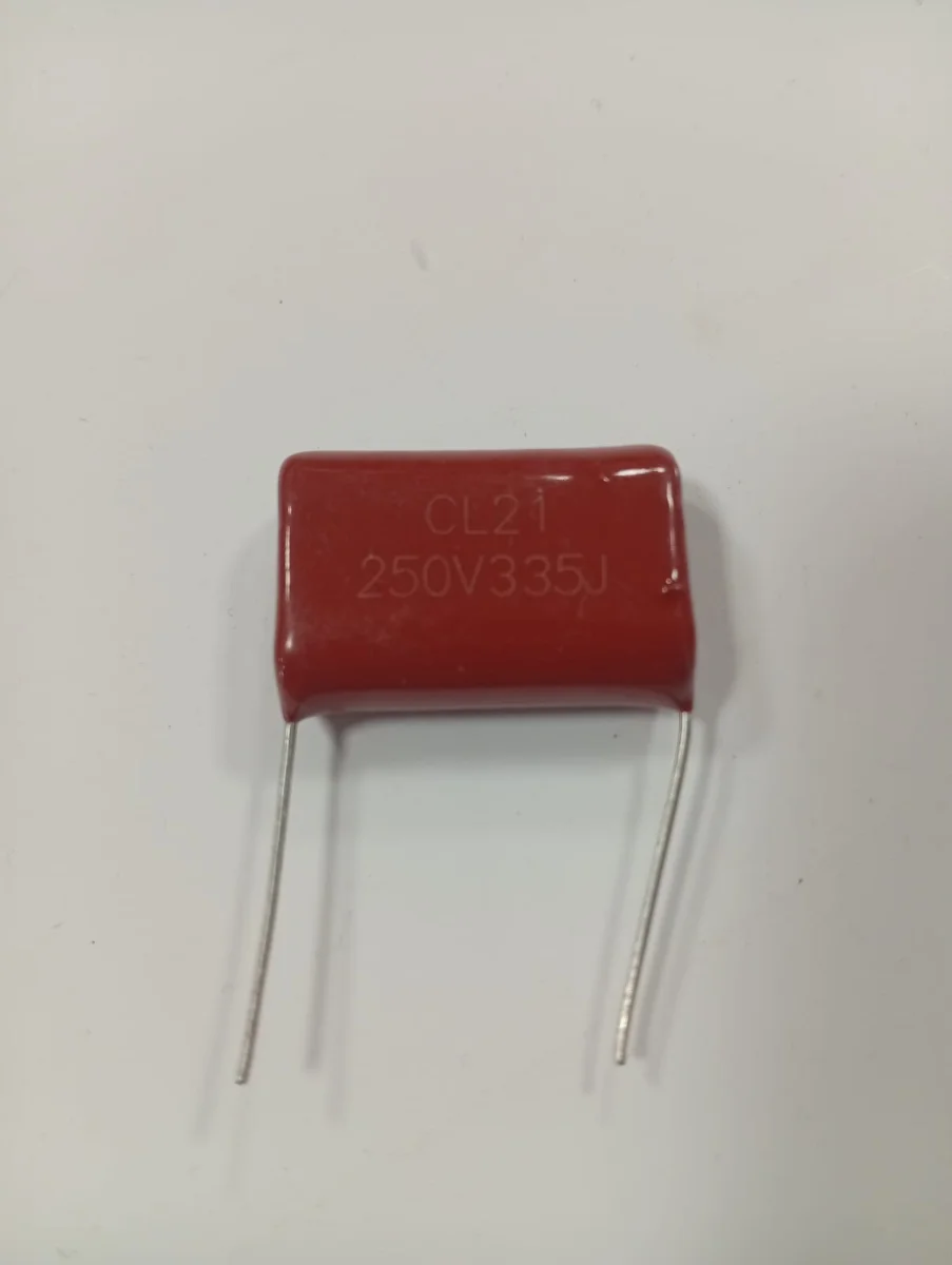 Capacitor de poliéster 335J 250 V
