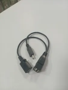 Cable adaptador USB con dos conectores