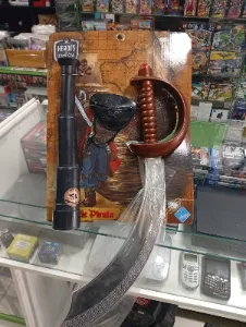 Set de espada y accesorios de juguete estilo pirata