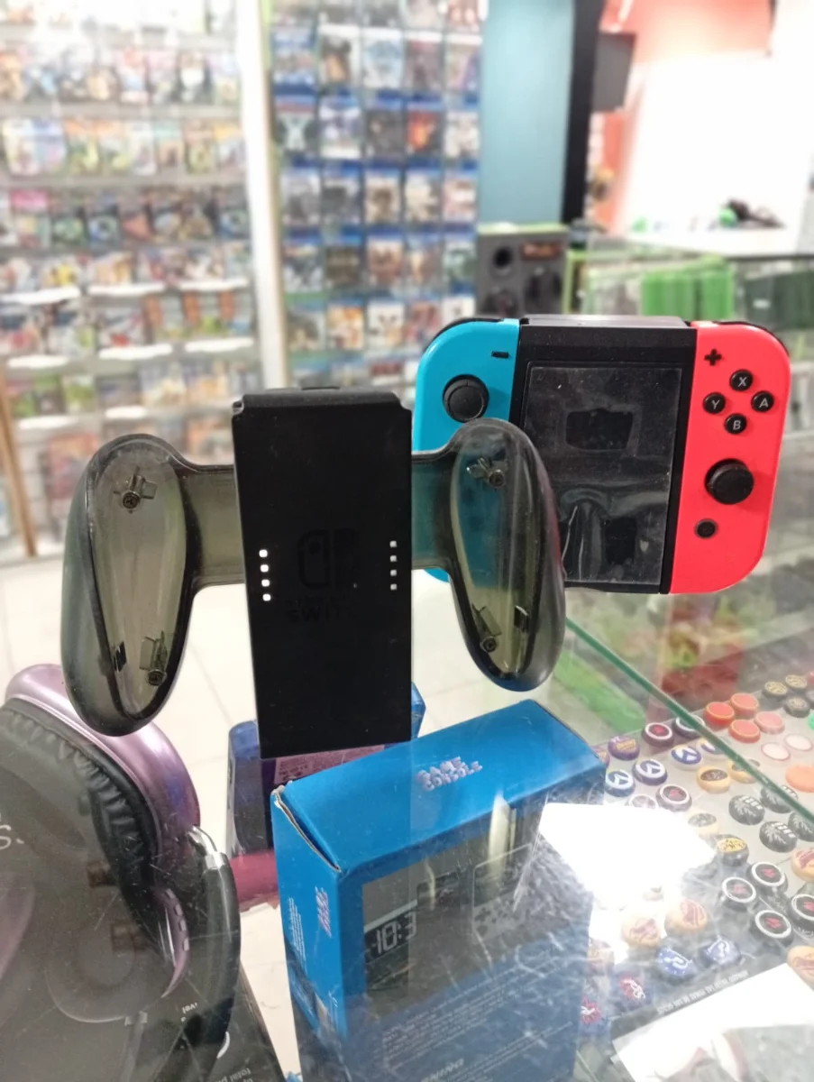 Joystick con Carga para Joy-Con Nintendo Switch Usado