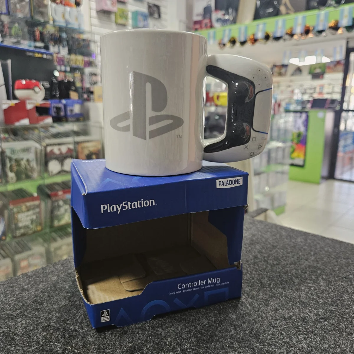 Taza PlayStation con diseño de control