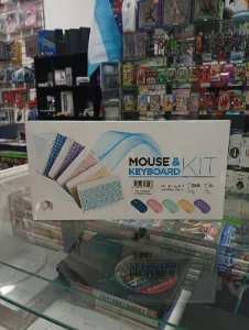 Combo inalámbrico de teclado y mouse compacto color pastel