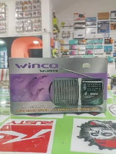 Radio portátil Winco W-204 de 4 bandas