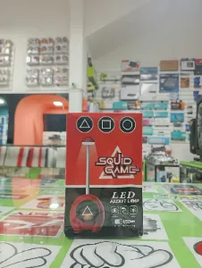Lámpara LED de escritorio inspirada en El Juego del Calamar