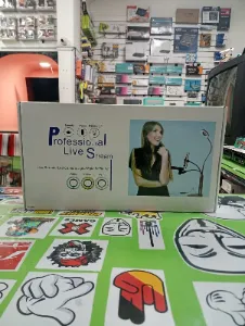 Kit de iluminación para transmisiones con soporte para celular