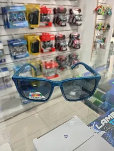 Anteojos de sol polarizados azules