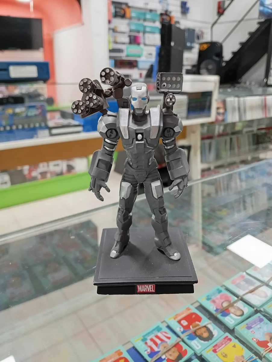 Figura coleccionable de War Machine