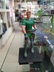 Figura coleccionable de Hawkeye clásico verde