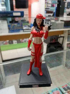 Figura coleccionable de Elektra