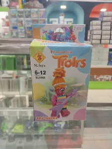 Figura armable Trolls cantante rosa